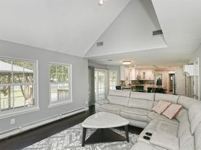 187 Robinson Avenue, Medford NY 11763