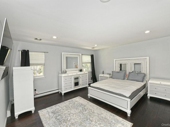 187 Robinson Avenue, Medford NY 11763