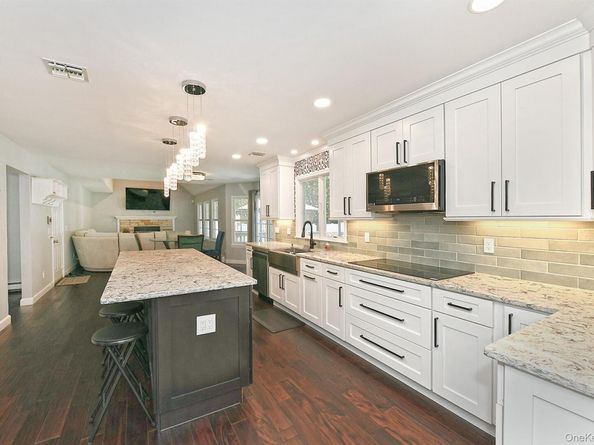 187 Robinson Avenue, Medford NY 11763