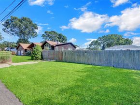 16 Flintlock Drive, Shirley NY 11967