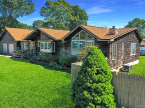 16 Flintlock Drive, Shirley NY 11967