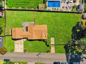 16 Flintlock Drive, Shirley NY 11967