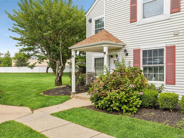 184 Fairview Circle, Middle Island NY 11953