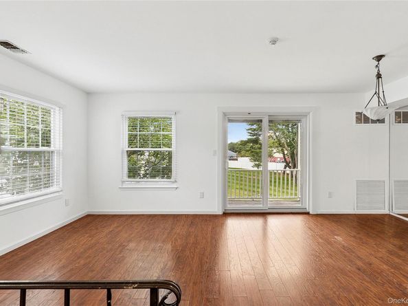 184 Fairview Circle, Middle Island NY 11953