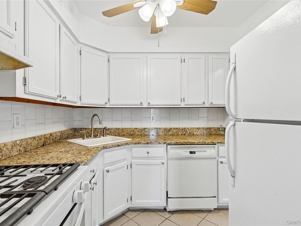 184 Fairview Circle, Middle Island NY 11953