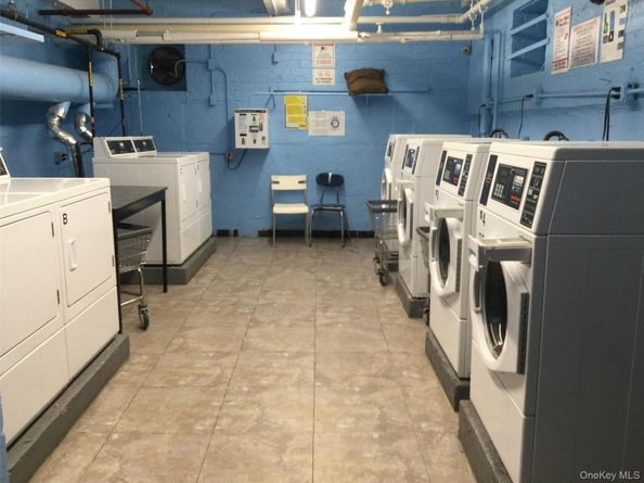 66-10 149 St 3C, Flushing NY 11367