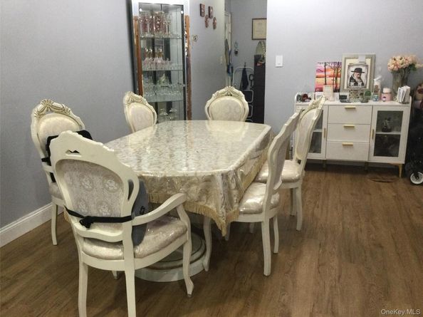 66-10 149 St 3C, Flushing NY 11367