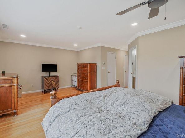 65 Erik Dr., East Setauket NY 11733
