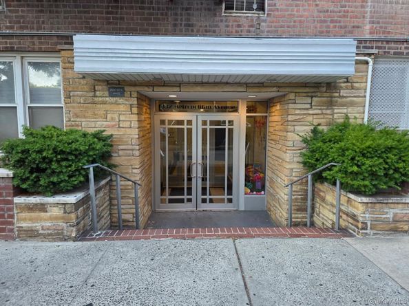 1332 Metropolitan Avenue 2A, Bronx NY 10462