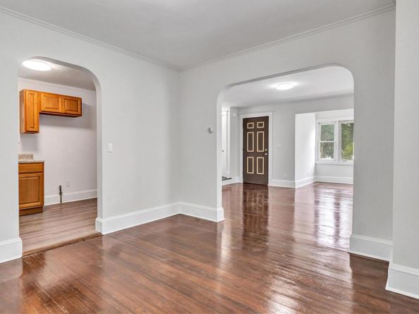 3 Walnut Place, Great Neck NY 11021