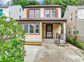 3 Walnut Place, Great Neck NY 11021