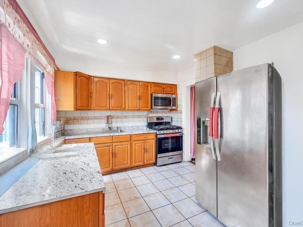 10310 106 Street, Ozone Park NY 11417