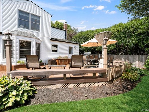 21 Carol Street, Plainview NY 11803