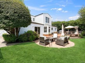 21 Carol Street, Plainview NY 11803