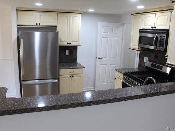51 Blue Ridge Drive, Medford NY 11763