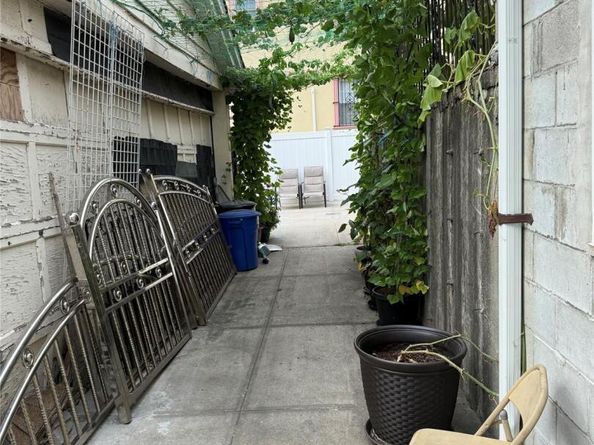 796 Lincoln Avenue, Brooklyn NY 11208