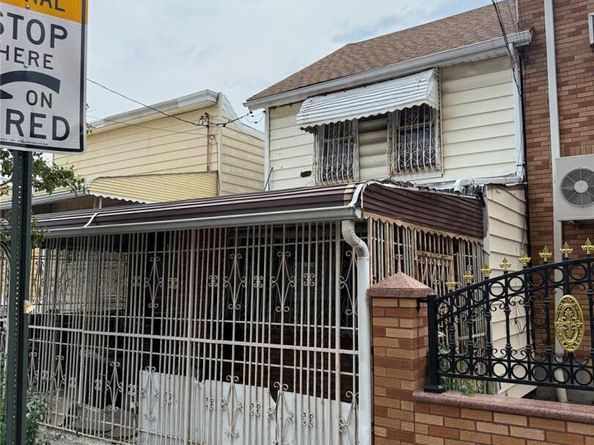 796 Lincoln Avenue, Brooklyn NY 11208