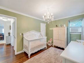 29 Collins Avenue, Deer Park NY 11729