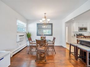 29 Collins Avenue, Deer Park NY 11729