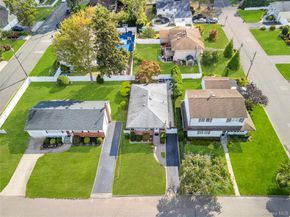 29 Collins Avenue, Deer Park NY 11729