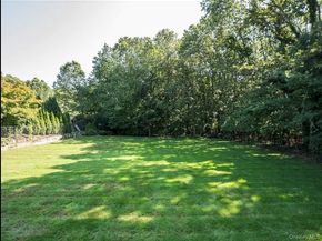 27 Enchanted Forest Road, Smithtown NY 11754