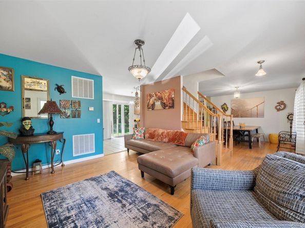 108 S Hillside Avenue, Nesconset NY 11767