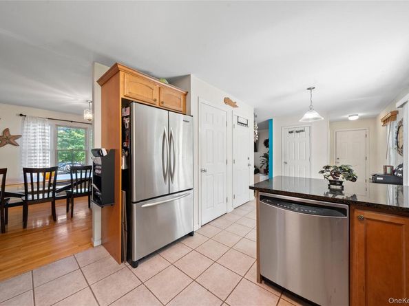 108 S Hillside Avenue, Nesconset NY 11767