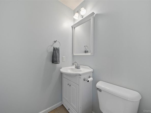 108 S Hillside Avenue, Nesconset NY 11767