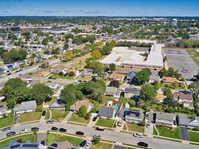 34 Ripple Lane, Levittown NY 11756