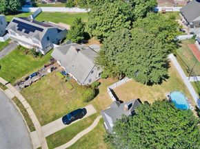 34 Ripple Lane, Levittown NY 11756
