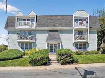 37 Harbor Lane