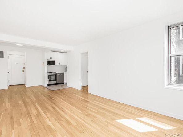 2104 Holland Avenue 4D, Bronx NY 10462