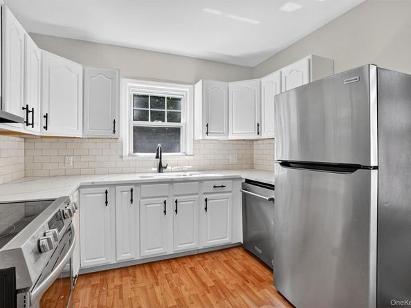 809 Oakwood Drive, Peekskill NY 10566