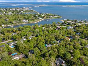 15 Oak Lane, Hampton Bays NY 11946