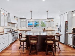 15 Oak Lane, Hampton Bays NY 11946