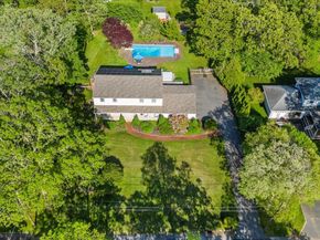 15 Oak Lane, Hampton Bays NY 11946
