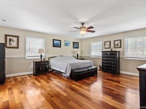 15 Oak Lane, Hampton Bays NY 11946