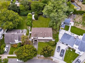 34 Bobwhite Lane, Hicksville NY 11801
