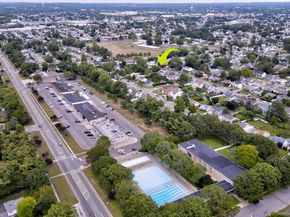 34 Bobwhite Lane, Hicksville NY 11801