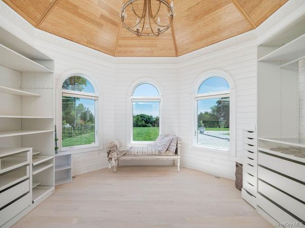 3875 Hallock Lane, Mattituck NY 11952