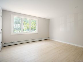 7 Highview Lane, Ridge NY 11961
