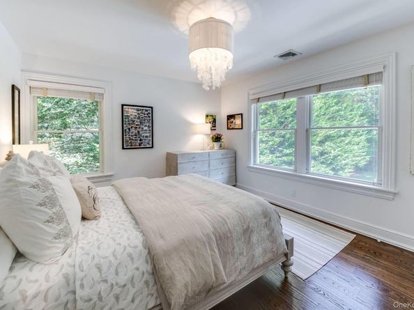 4 Issacs Path, East Hampton NY 11937