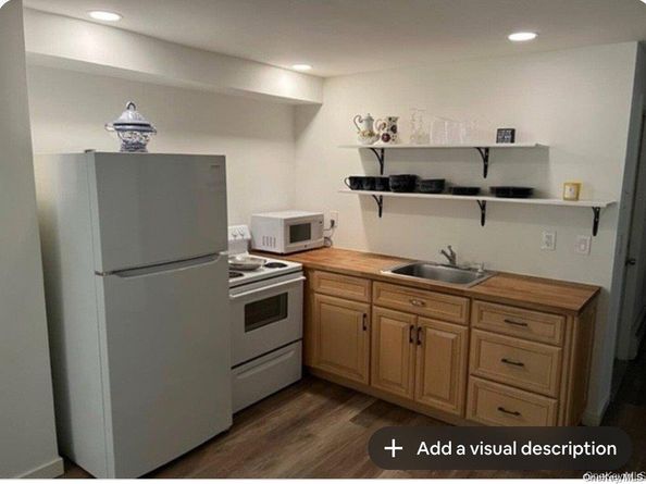 2421 Noyac Road, Sag Harbor NY 11963