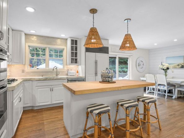 2421 Noyac Road, Sag Harbor NY 11963