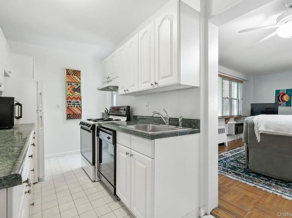 1299 Palmer Avenue 328, Larchmont NY 10538