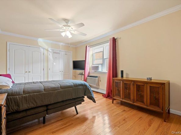 210 Westend Avenue 8B, Freeport NY 11520