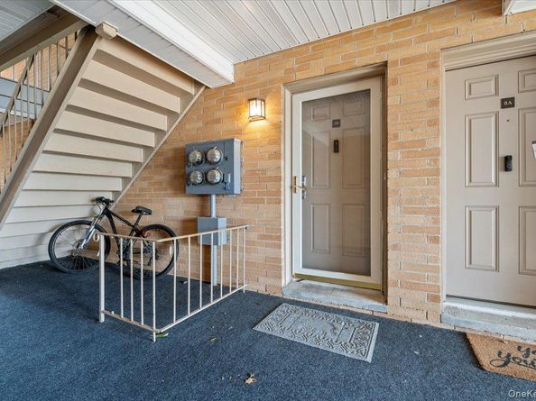 210 Westend Avenue 8B, Freeport NY 11520