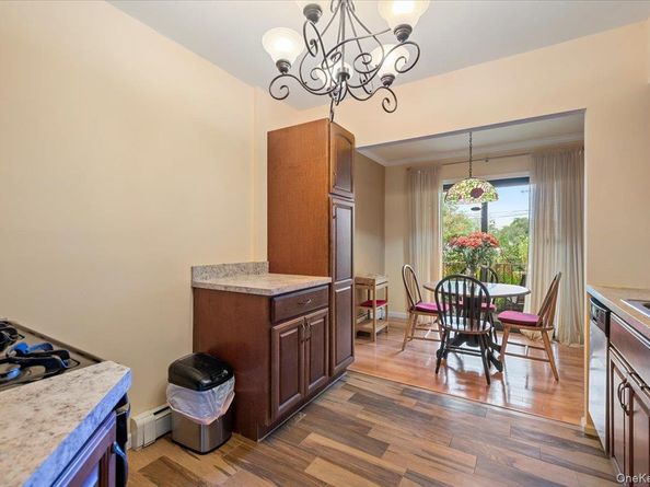 210 Westend Avenue 8B, Freeport NY 11520
