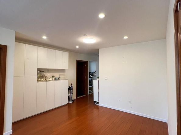 144-69 Barclay Avenue 7C, Flushing NY 11355