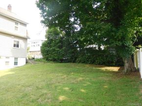 44 Chippewa Road, Yonkers NY 10710